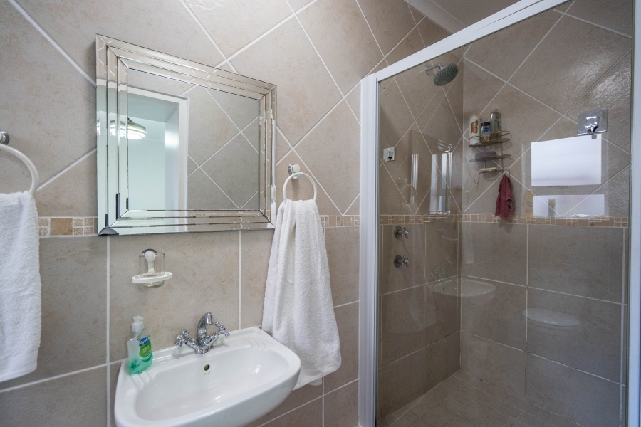 6 Bedroom Property for Sale in Royal Alfred Marina Eastern Cape